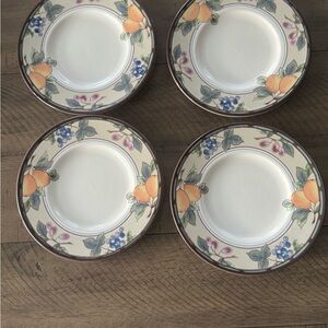 Mikasa Garden Harvest Bread/Dessert Plates 6.25”
